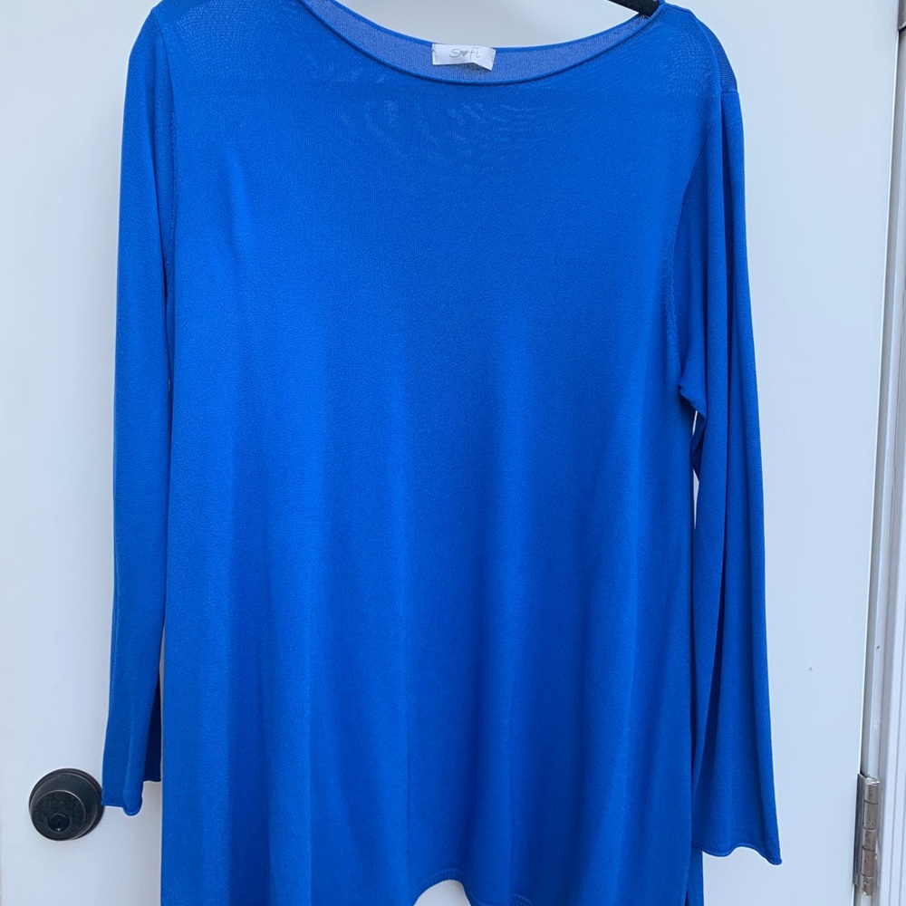 Long sleeve top